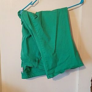 Women's plus green capris
